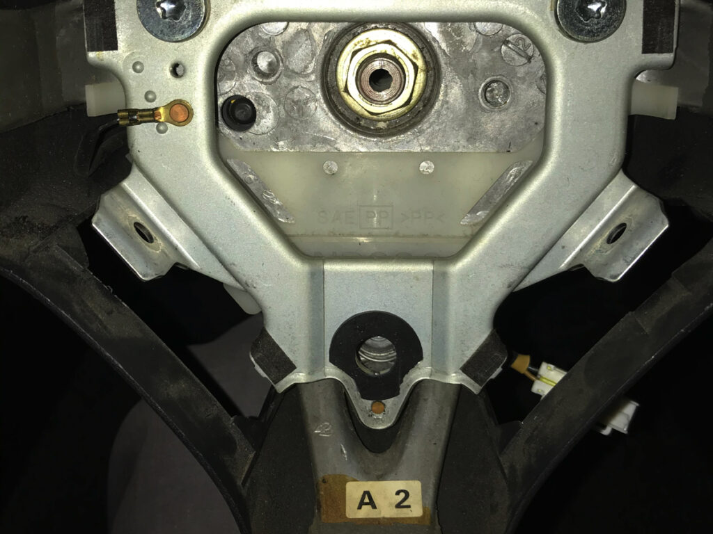 ER34ホーンスイッチ絶縁