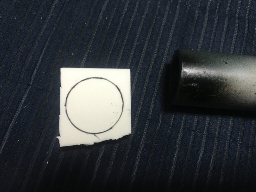 アウターバレルの中に入れる塞ぎを作ります