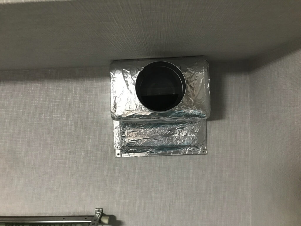 換気口側部品取り付け