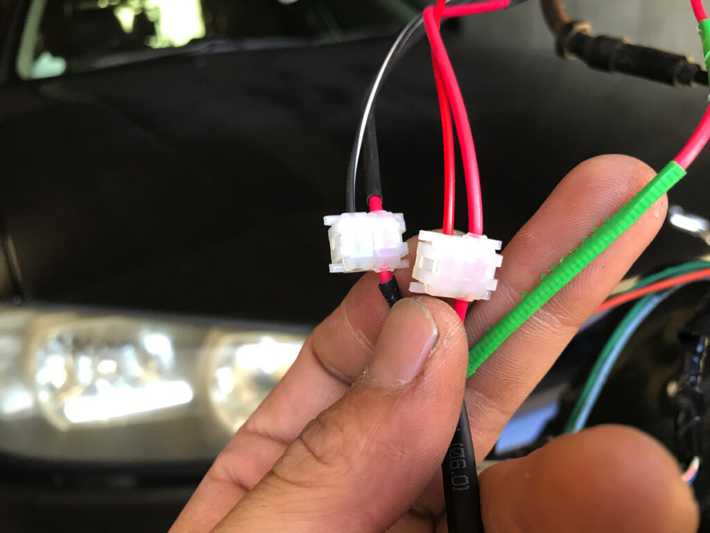 電源と照明の線をまとめます