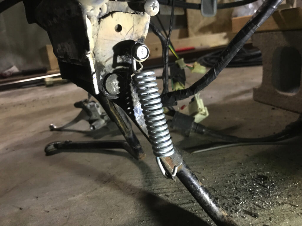 センタースタンド加工