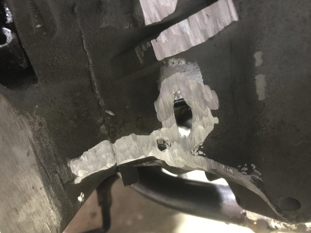 リアタイヤ干渉加工