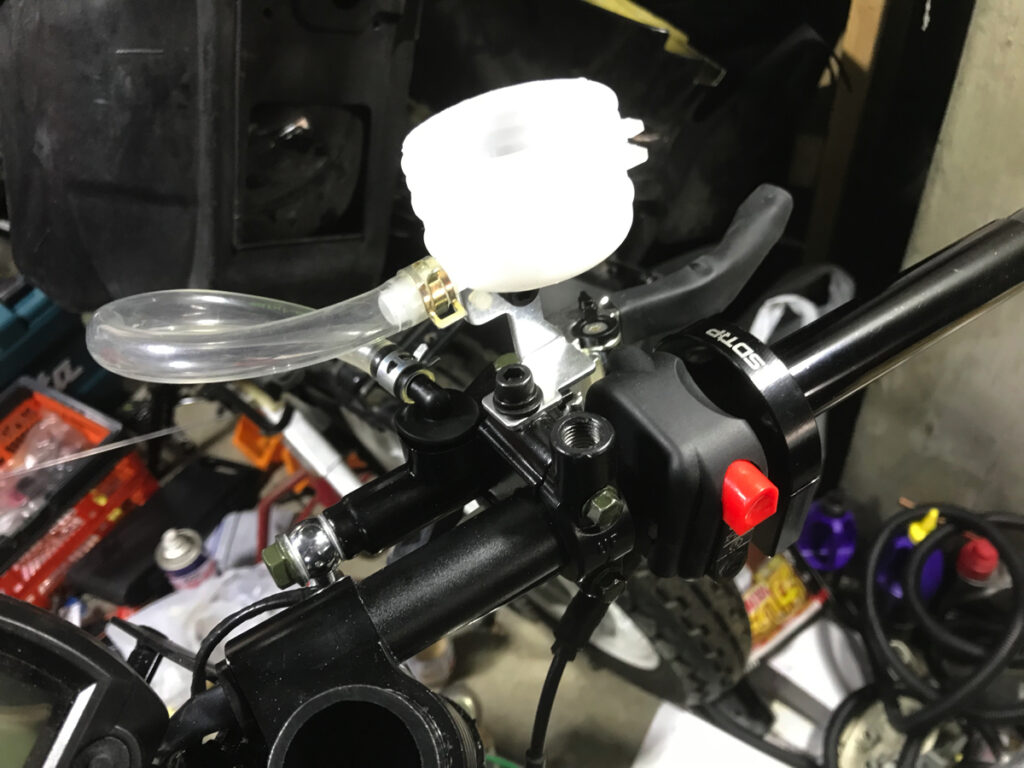 ブレーキレバー取り付け