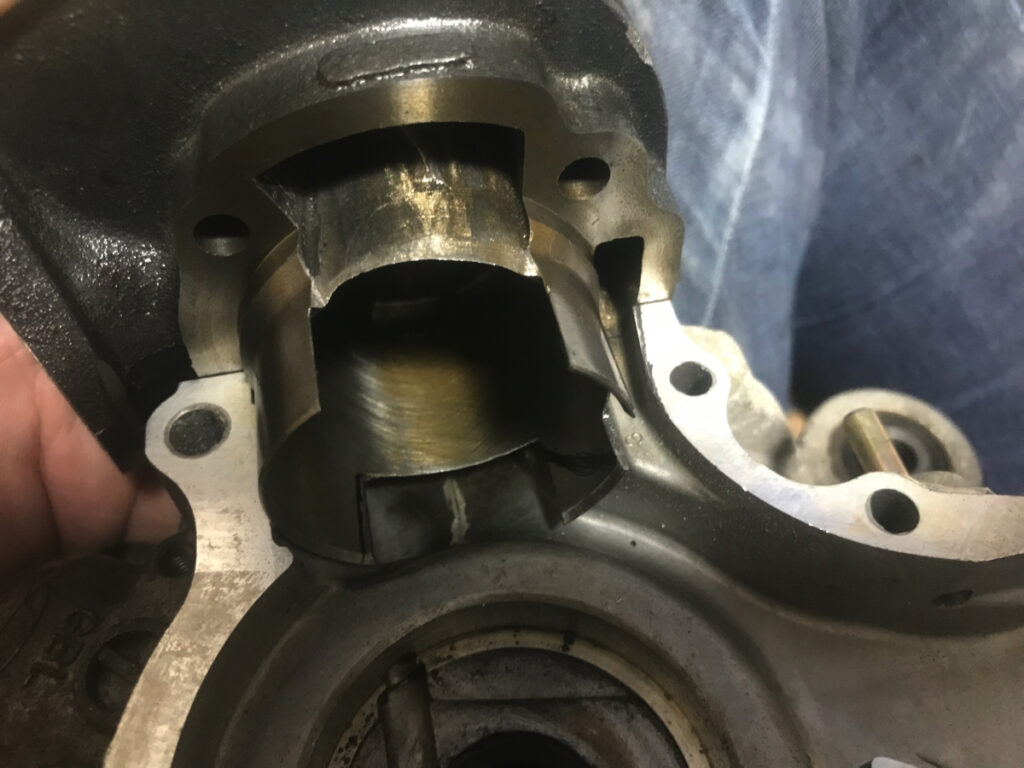 シリンダースカート加工